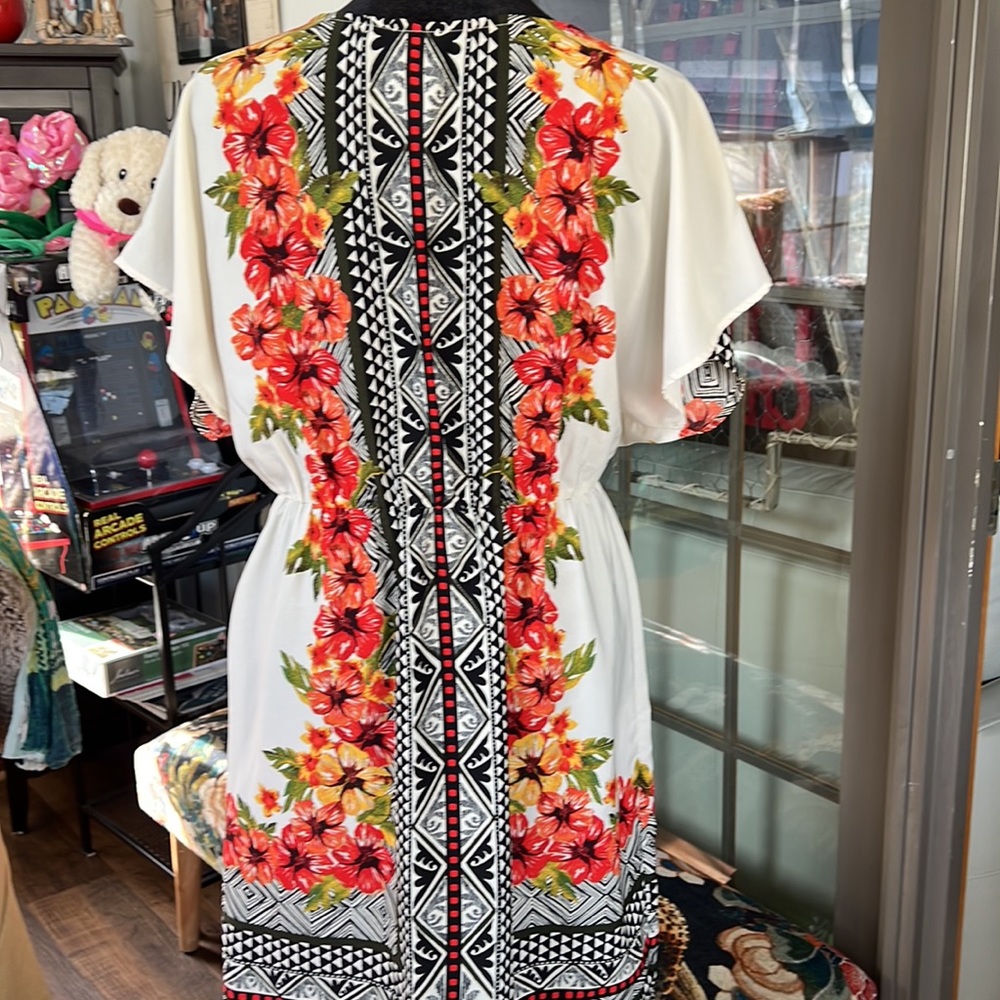Dress - Picture 4 of 7